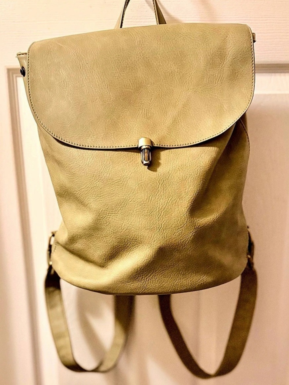 ✨JOY SUSAN COLETTE VEGAN LEATHER BACKPACK ✨